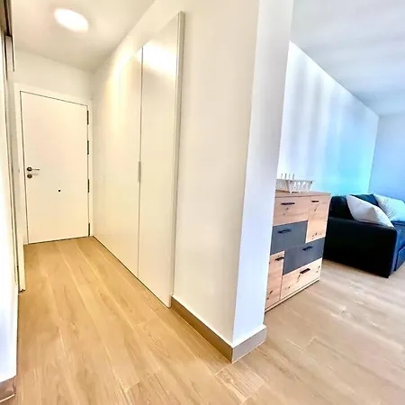 - Mas Que Apartamentos.